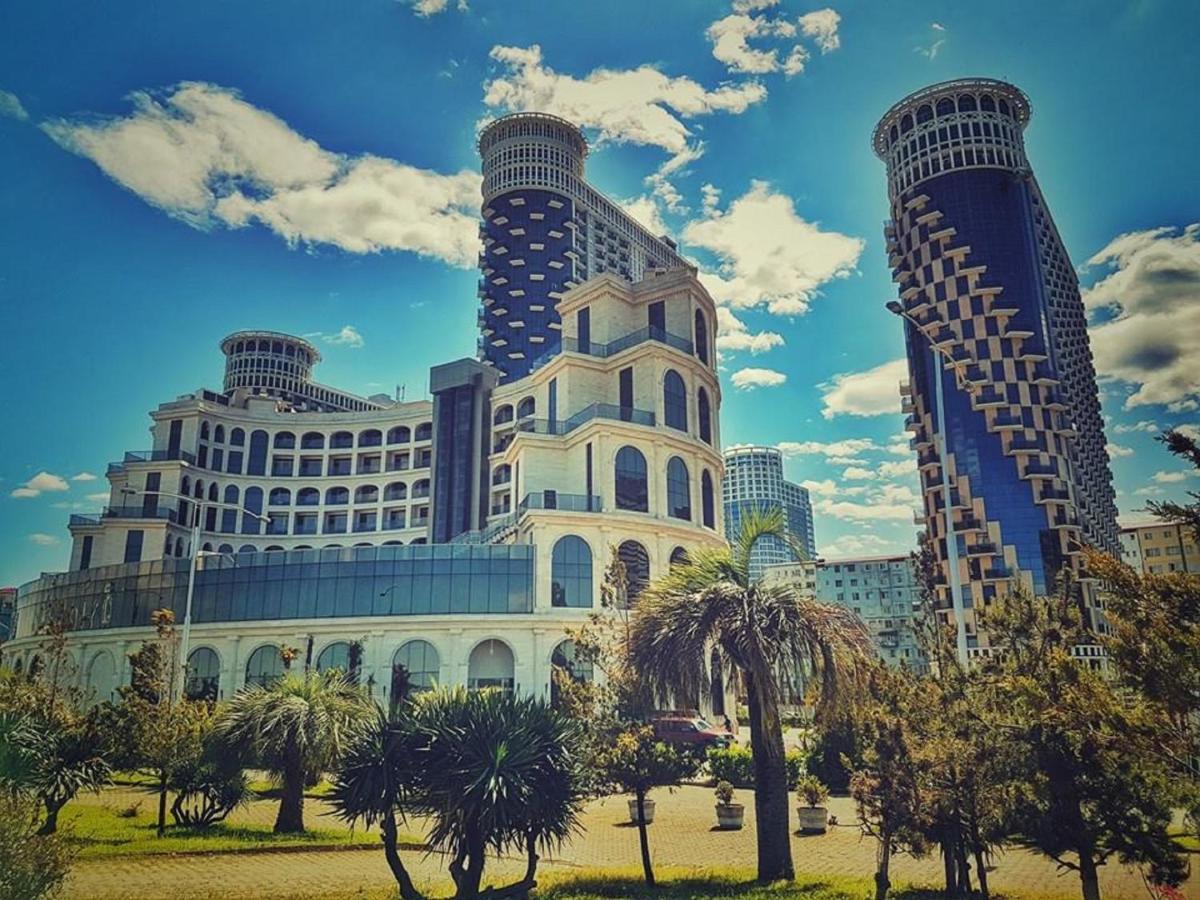 Sea Towers Suite Batumi Exterior photo