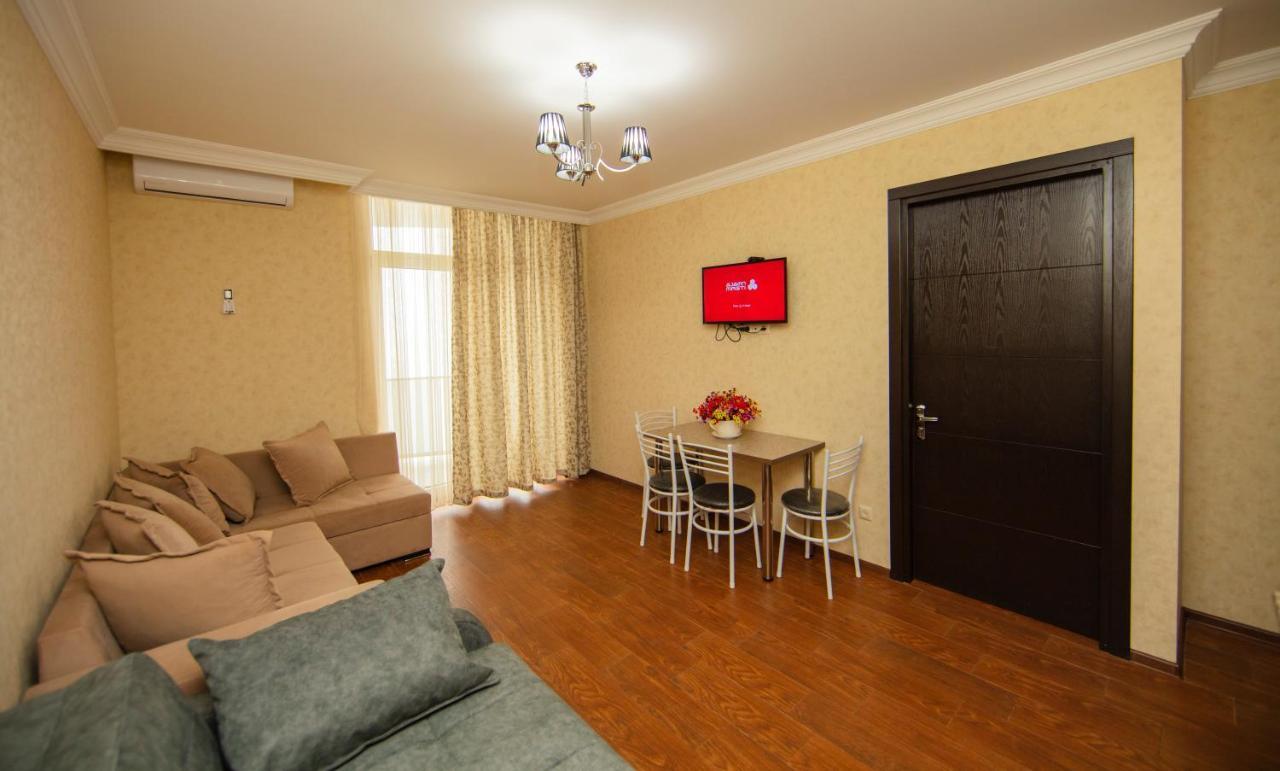 Sea Towers Suite Batumi Exterior photo