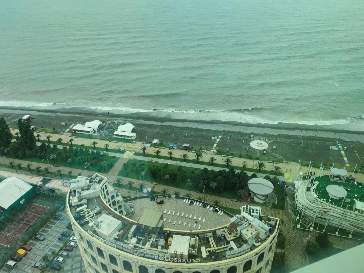 Sea Towers Suite Batumi Exterior photo