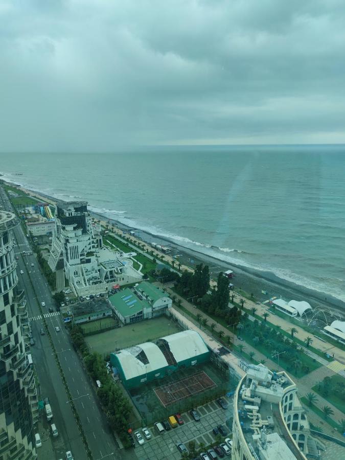 Sea Towers Suite Batumi Exterior photo