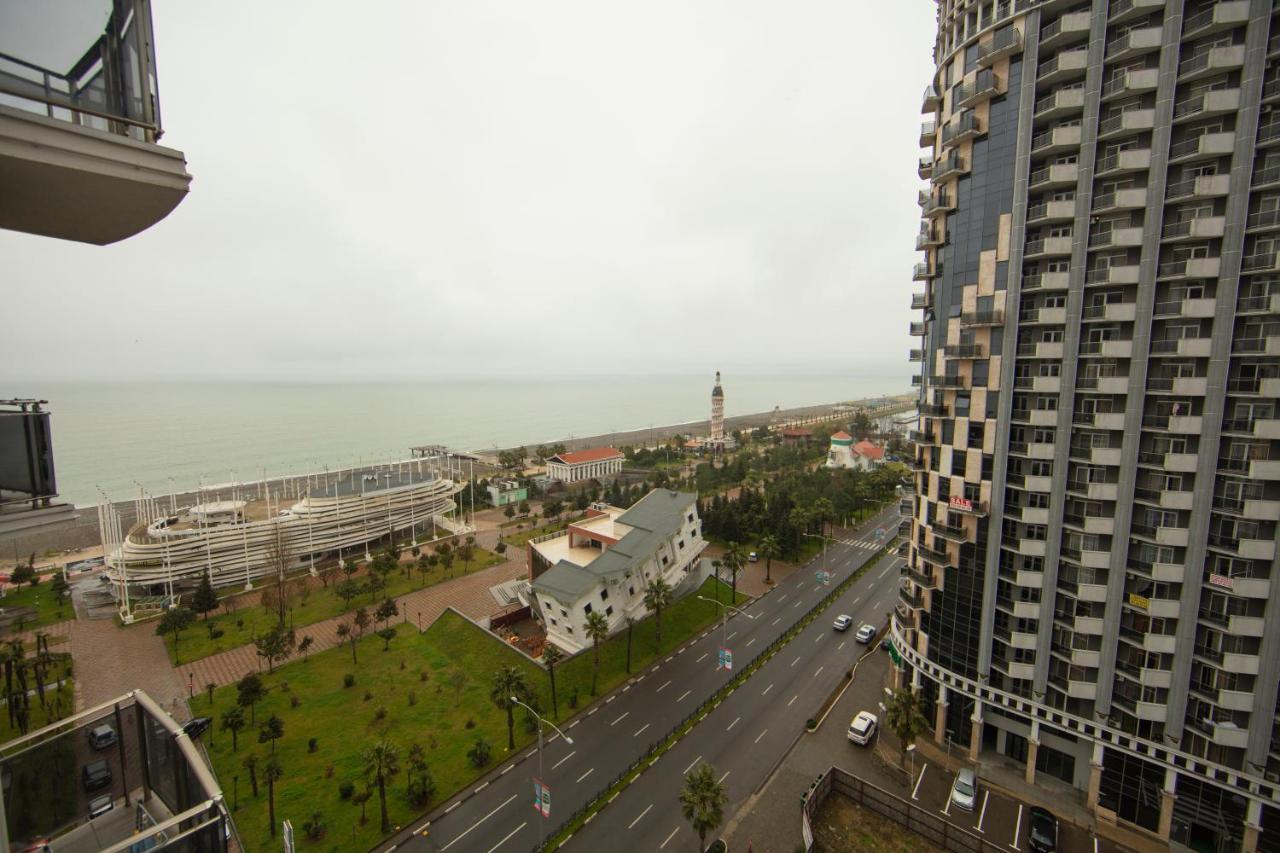 Sea Towers Suite Batumi Exterior photo