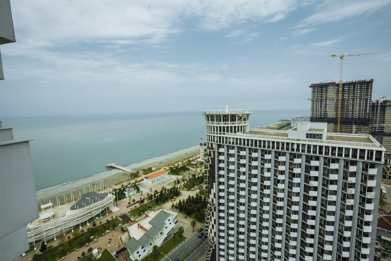 Sea Towers Suite Batumi Exterior photo
