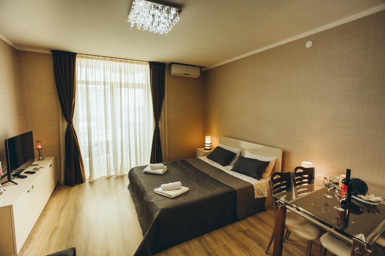 Sea Towers Suite Batumi Exterior photo