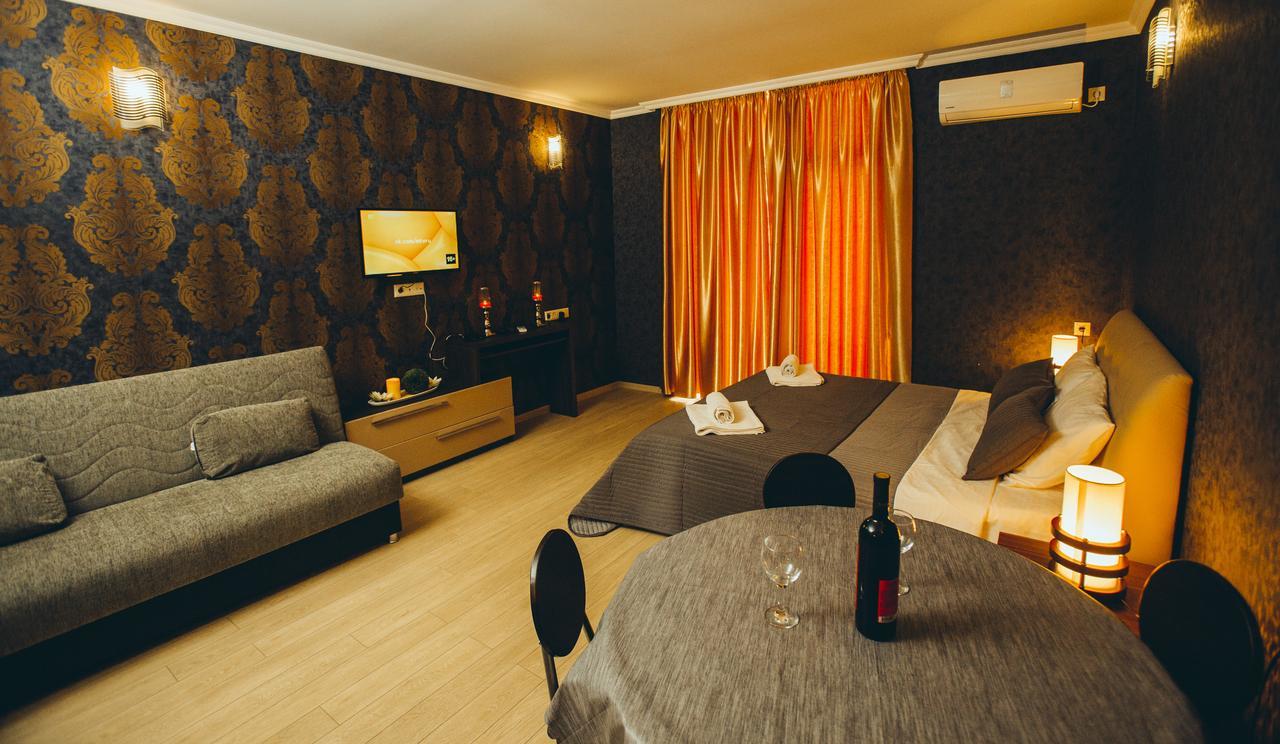 Sea Towers Suite Batumi Exterior photo