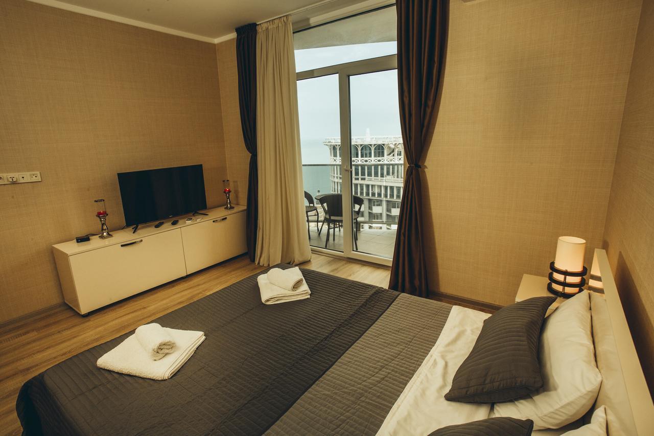 Sea Towers Suite Batumi Exterior photo